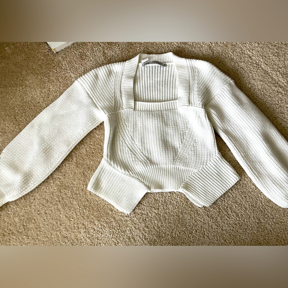 Square neck 109% cotton sweater